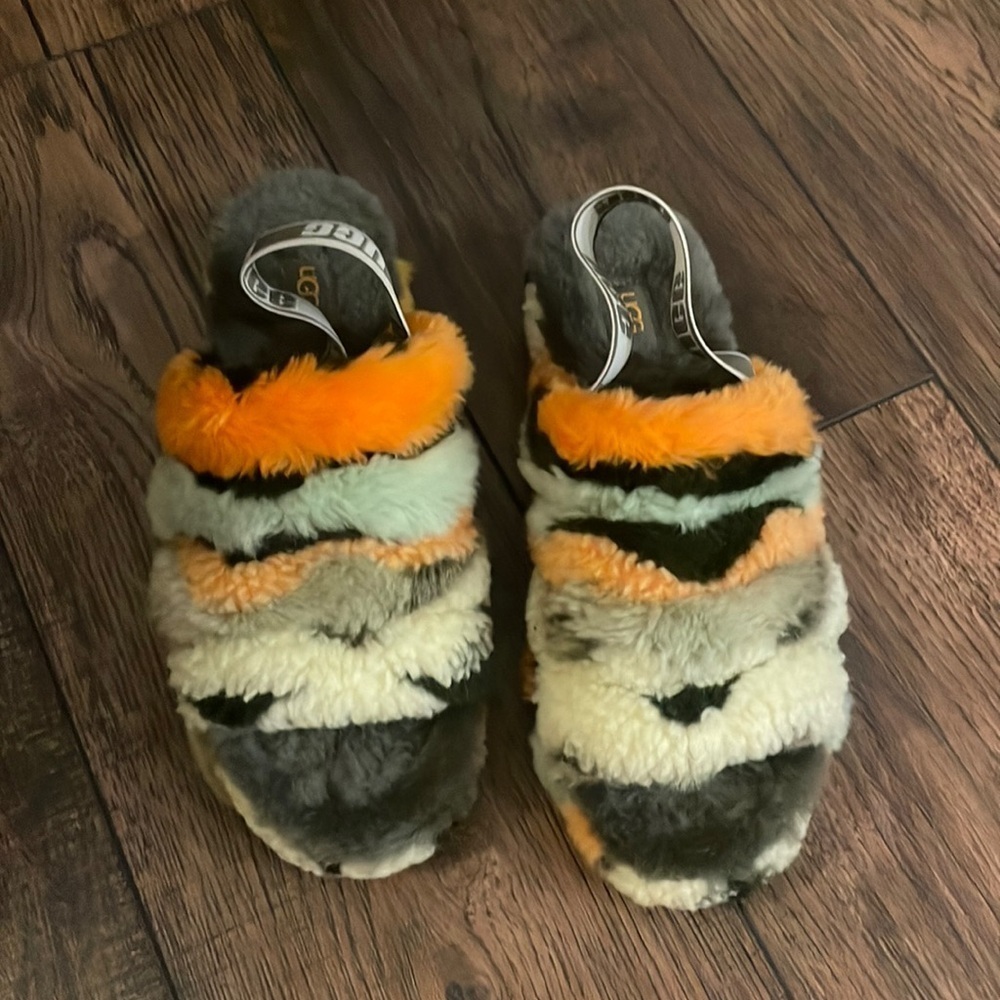 UGG slide Fluff Yeah Slide Cali Collage Olive Green Shoe New Size 10 - Picture 5 of 8